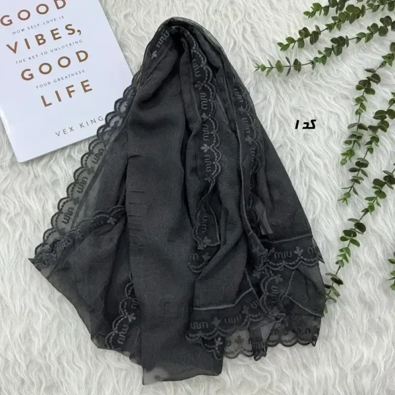 شال حریر سنگشور مزونی طرح Miu Miu ابعاد 180 در 69 سانتیمتر